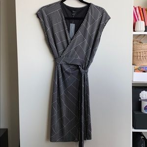 Ann Taylor Petite Wrap Geometric Print Wrap Dress